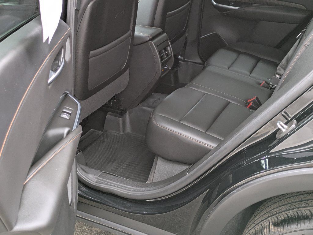 Used 2022 Cadillac XT4 Sport w/ Enhanced Visibility Package AWD/4WD image 35