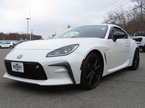 Used 2023 Toyota GR86 Premium w/ ALL Weather Mat Package (TMS) RWD image 1