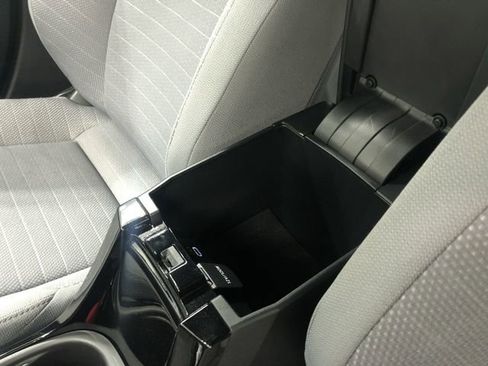 Used 2024 Toyota Corolla SE image 26