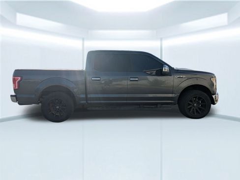 Used 2017 Ford F150 XLT image 5