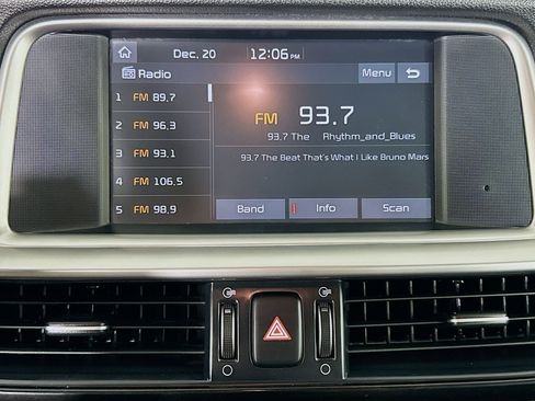 Used 2019 Kia Optima LX image 17