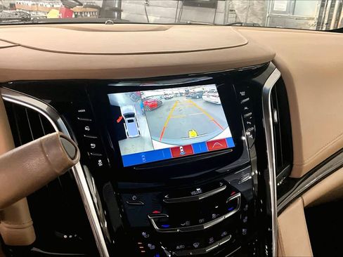 Used 2019 Cadillac Escalade Platinum image 26
