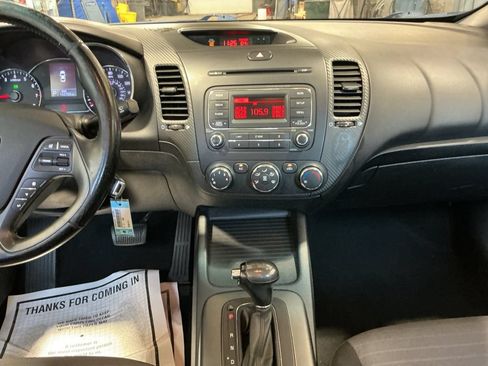 Used 2015 Kia Forte EX FWD image 16