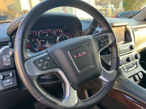 Used 2016 GMC Yukon XL SLE w/ HD Trailering Package image 5