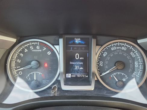 Certified 2023 Toyota Tacoma SR5 w/ Technology Package AWD/4WD image 31