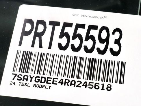 Used 2024 Tesla Model Y Long Range AWD/4WD image 34