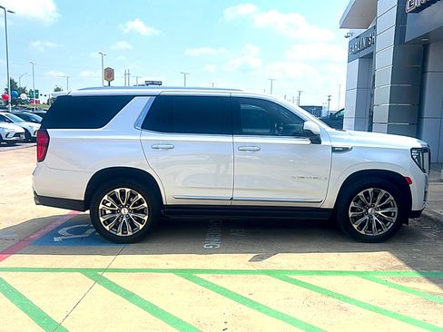 Used 2021 GMC Yukon Denali w/ LPO, Illumination Package AWD/4WD image 4