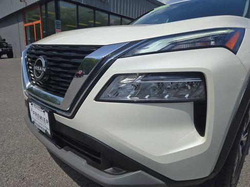 Used 2023 Nissan Rogue SV w/ SV Premium B Package AWD/4WD image 9