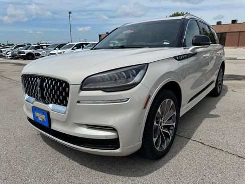 Used 2023 Lincoln Aviator Grand Touring w/ Equipment Group 301A AWD/4WD image 8