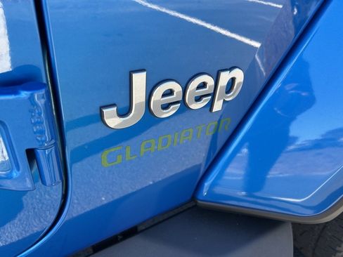 Used 2023 Jeep Gladiator Overland w/ Popular Equipment Package image 28