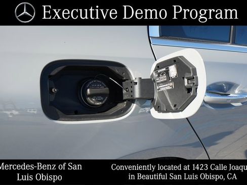 Used 2025 Mercedes-Benz C 300 Sedan image 12