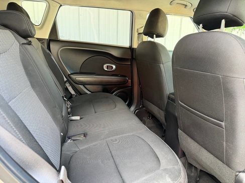 Used 2018 Kia Soul + FWD image 15
