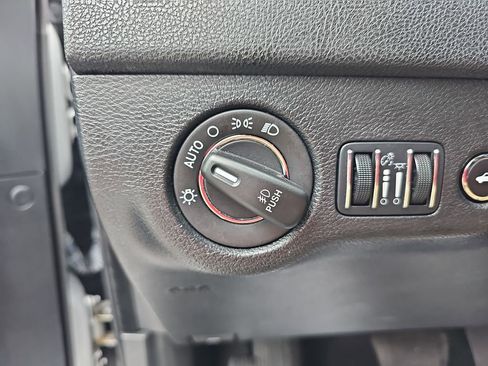 Used 2023 Chrysler 300 S RWD image 31