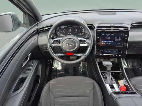 Used 2024 Hyundai Santa Cruz SEL image 11