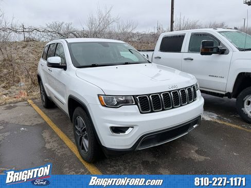 Used 2019 Jeep Grand Cherokee Limited image 1