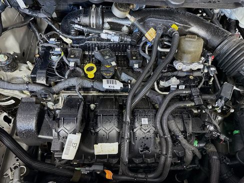 Used 2019 Ford Edge SE image 39