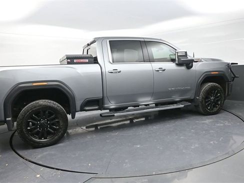 Used 2024 GMC Sierra 3500 Denali w/ Denali Reserve Package image 8