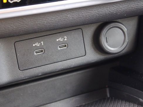 Used 2024 Nissan Rogue SV w/ SV Premium Package image 42