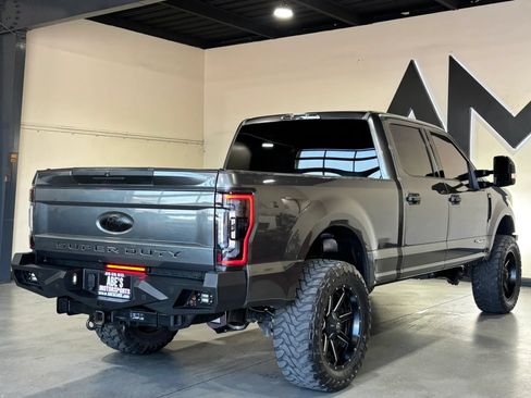 Used 2017 Ford F250 XLT w/ XLT Value Package AWD/4WD image 4