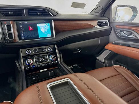 Used 2023 GMC Yukon Denali Ultimate image 24