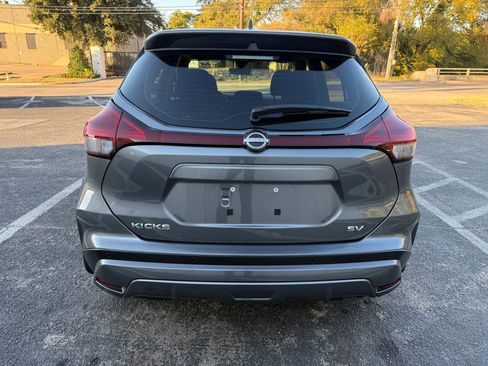 Used 2022 Nissan Kicks SV w/ Interior Electronics Package image 4