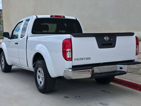 Used 2016 Nissan Frontier S image 6