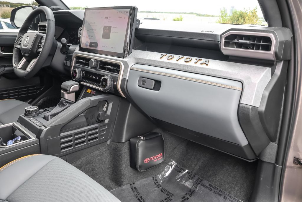 Used 2026 Toyota Tacoma 4x4 Double Cab Hybrid image 34