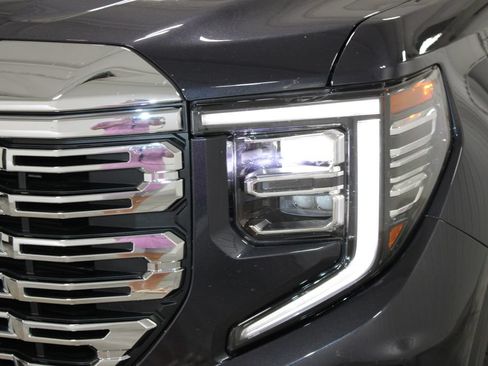 Used 2024 GMC Sierra 1500 Denali AWD/4WD image 13
