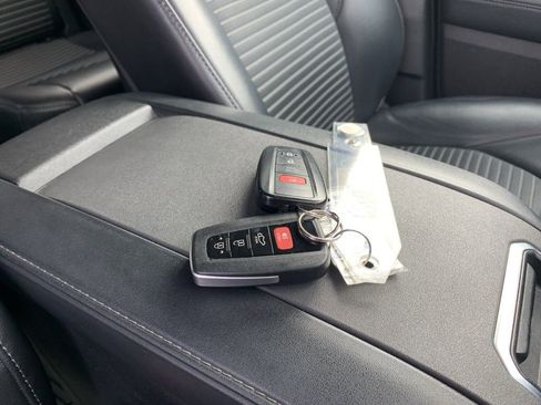 Used 2022 Toyota Highlander XSE image 34