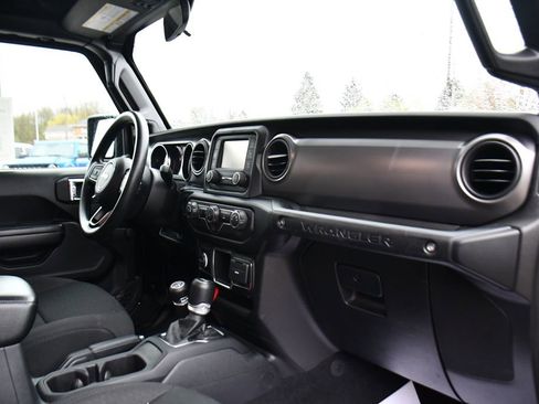 Used 2021 Jeep Wrangler Sport image 15