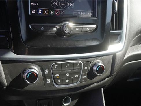 Used 2022 Chevrolet Traverse LT w/ LPO, Cargo Package image 27