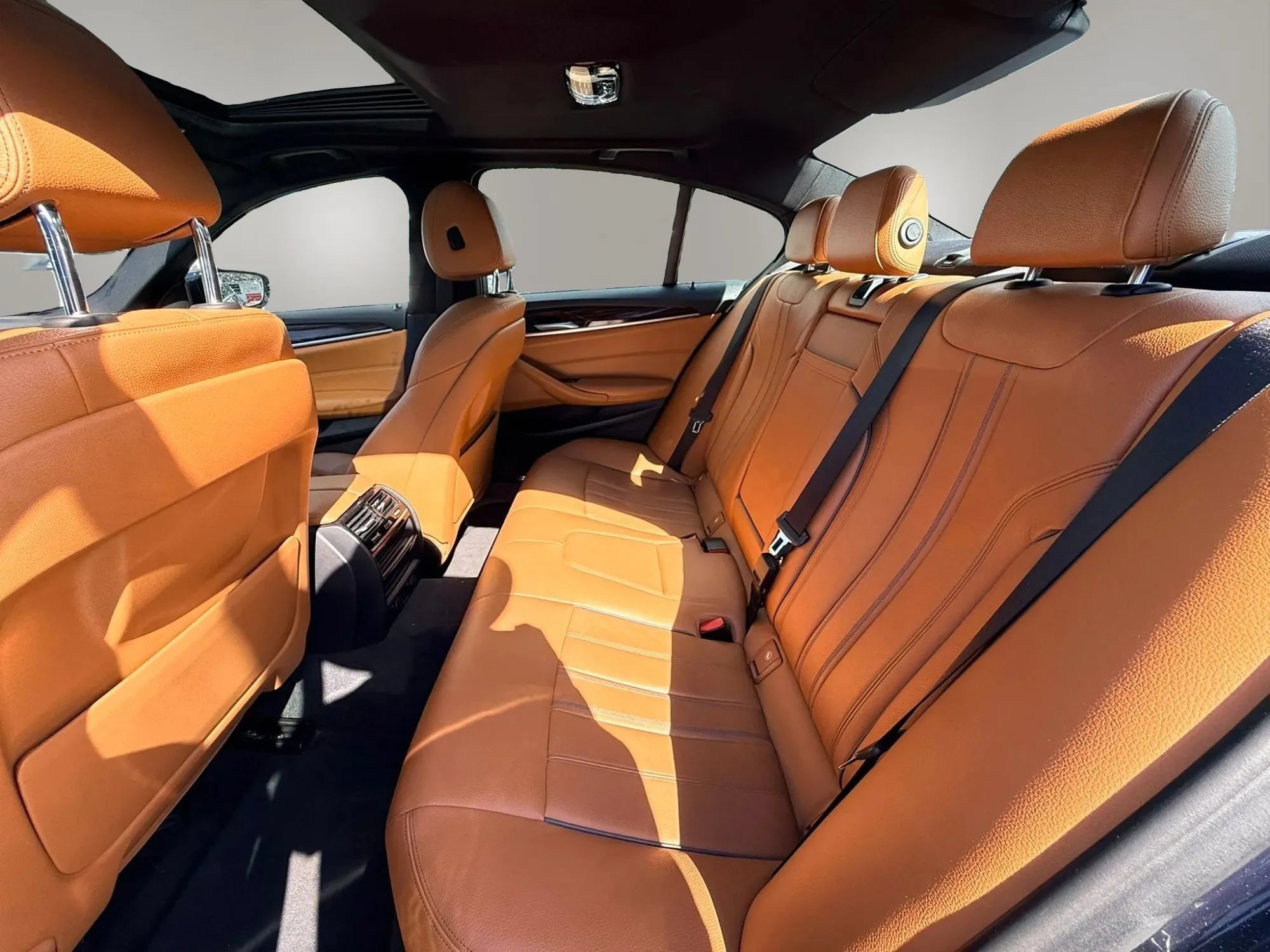 Used 2019 BMW 530e w/ Convenience Package RWD image 12