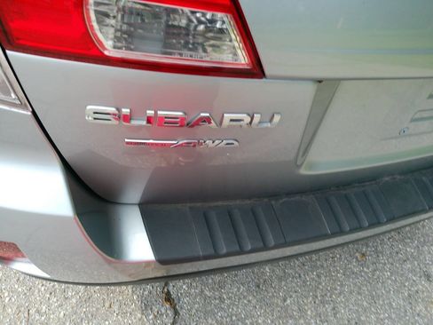 Used 2012 Subaru Outback 2.5i AWD/4WD image 28