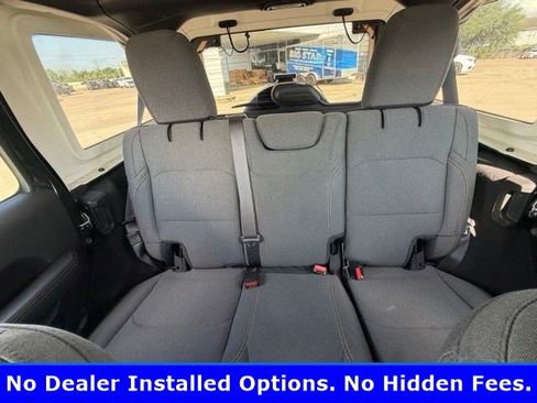 Used 2025 Jeep Wrangler Unlimited Sahara AWD/4WD image 9