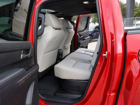 Certified 2026 Toyota Tacoma Limited AWD/4WD image 39