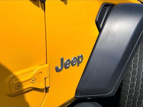 Used 2019 Jeep Wrangler Unlimited Sport S AWD/4WD image 9