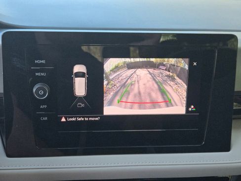 New 2026 Volkswagen Taos S FWD image 17