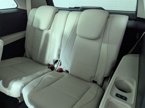 New 2026 Mercedes-Benz GLS 450 4MATIC image 14