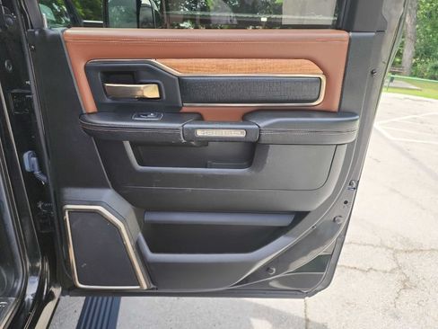 Used 2019 RAM 2500 Limited AWD/4WD image 35