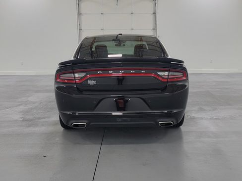 Used 2019 Dodge Charger SXT image 8