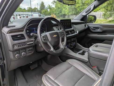 Used 2023 Chevrolet Tahoe Premier w/ Advanced Technology Package AWD/4WD image 11