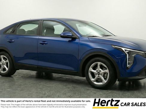 Used 2025 Kia K4 LXS image 1