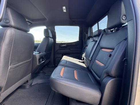 Used 2022 GMC Sierra 1500 AT4 w/ AT4 Premium Package image 7