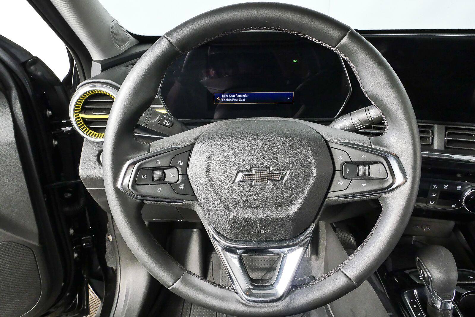 Used 2025 Chevrolet Trax ACTIV w/ Sunroof Package FWD image 10