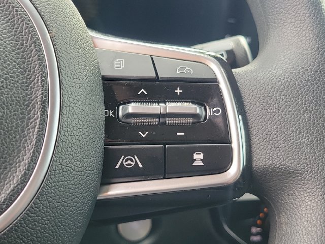 Certified 2024 Kia Sorento LX FWD image 27