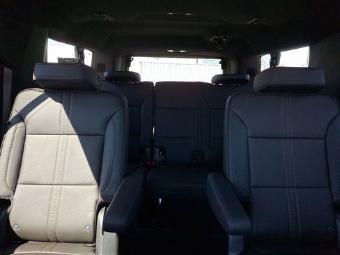 New 2026 Chevrolet Suburban High Country w/ Sun And Tow Package AWD/4WD image 14