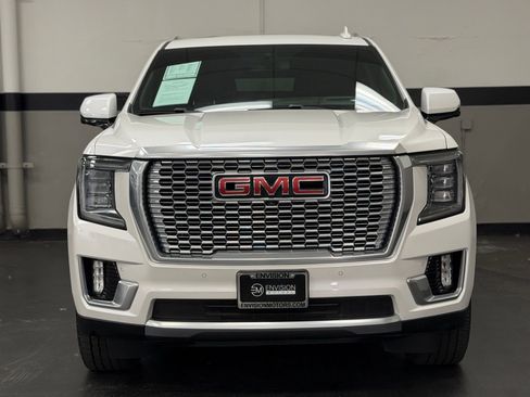 Used 2022 GMC Yukon XL Denali AWD/4WD image 6