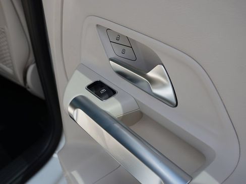 Certified 2025 Mercedes-Benz GLB 250 image 55