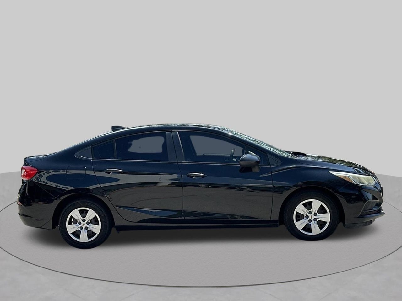 Used 2018 Chevrolet Cruze LS FWD image 6