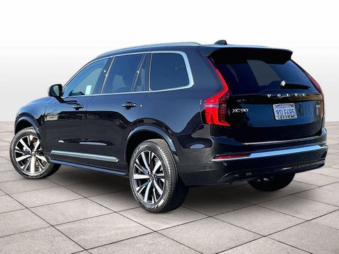 Used 2025 Volvo XC90 B5 Core w/ Protection Package Premier image 14